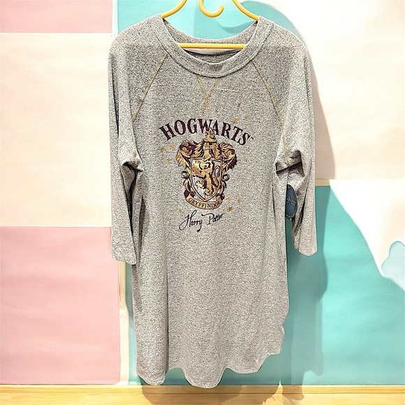 Warner Bros. Howard’s Harry Potter  night gown SMALL - Picture 1 of 5